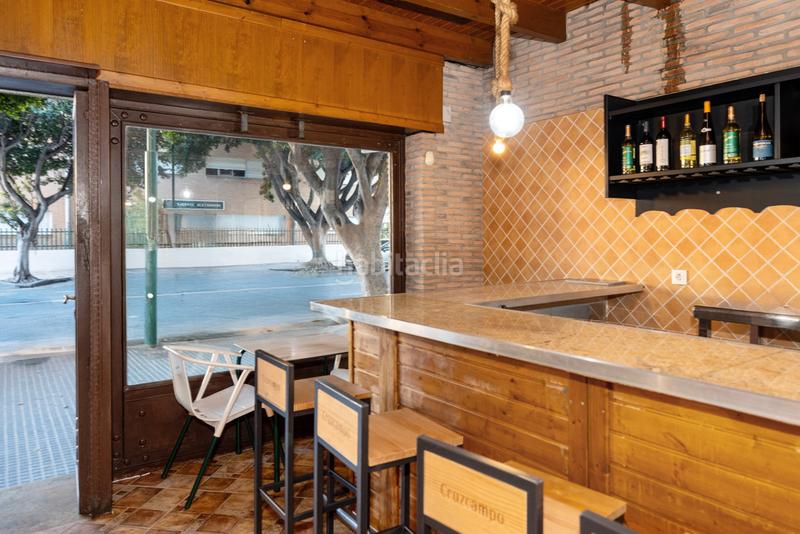 Foto 9996843b-0b68-4b90-befd-38384f4dc011. Local commercial dans Los Guindos - Parque Mediterráneo - Santa Paula Málaga