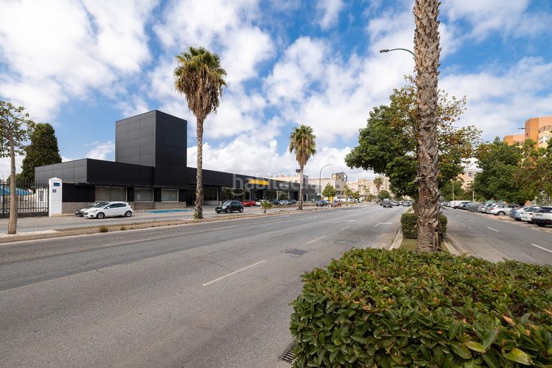 Foto a2ff440d-f91a-4c4a-a768-ec2c236d120c. Local comercial venta de local en av. velazquez en Málaga
