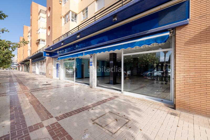 Foto af9ed376-8c79-49c8-8899-e8acc778cfe3. Local comercial venta de local en av. velazquez en Málaga