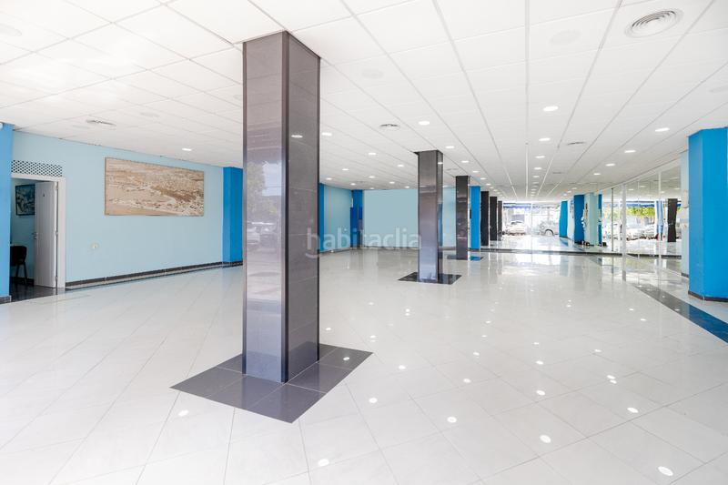 Foto b7d3f8d8-ea1c-42da-8f66-cdc5f8be12ef. Local comercial venta de local en av. velazquez en Málaga