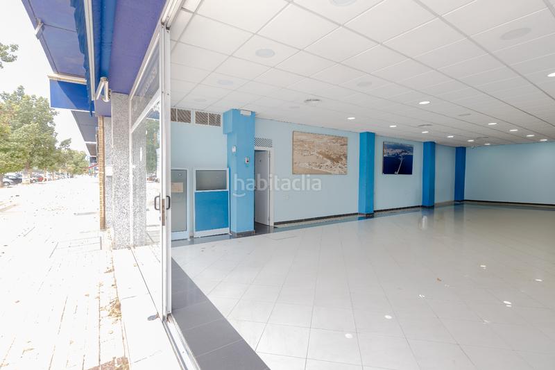 Foto d26c4008-d1e7-4632-a273-d092203b71af. Local comercial venta de local en av. velazquez en Málaga