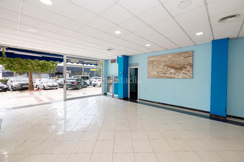 Foto d6834a67-d8bf-4181-8f2f-c82e80779630. Local comercial venta de local en av. velazquez en Málaga