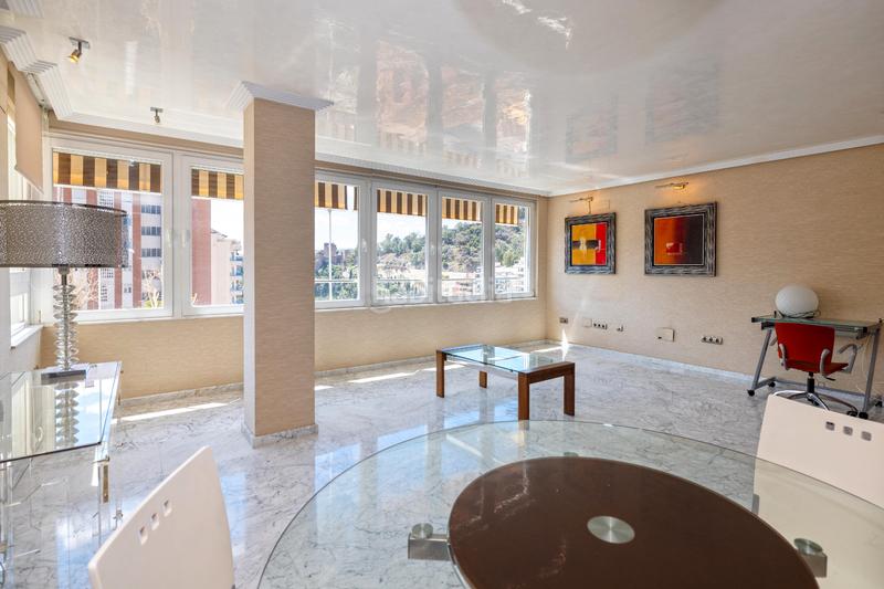 Foto 87882011-9597-4998-a267-c8c9ccc1e884. Appartement avec parking dans La Malagueta - Monte Sancha Málaga