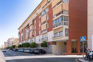 Etagenwohnung  Avenida de la rosaleda. Venta de piso en la avenida de la rosaleda.