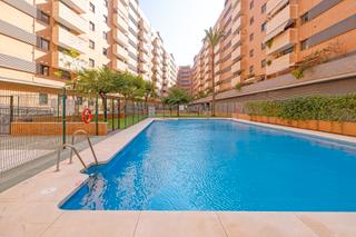 Pis  Calle héroe de sostoa. Venta de espectacular vivienda en maria zambrano