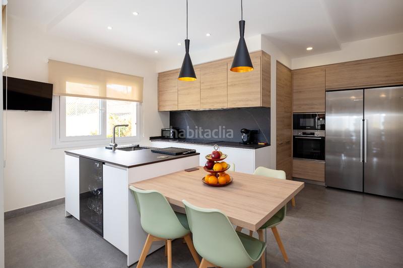 Foto 6649a26e-cd9c-442a-86bf-fae58860ecce. Chalet venta de chalet independiente en El Candado en Málaga