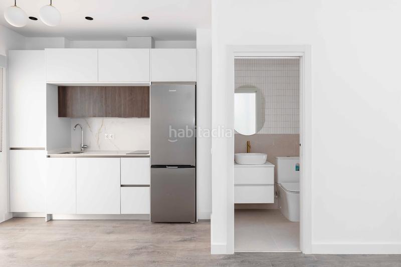 Foto dacf2c2a-c575-4502-9ed4-8fd4fb7f8eba. Estudi amb calefacció a Los Castillejos - La Trinidad Málaga