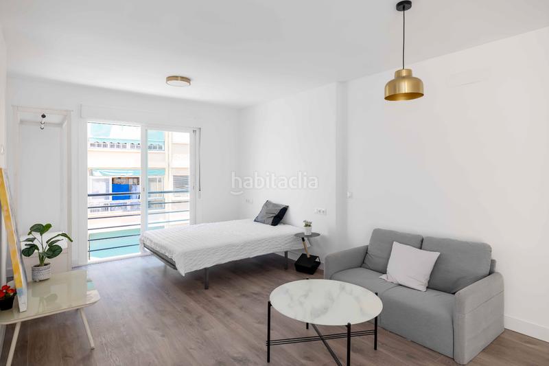 Foto 7d0537ae-9039-4f28-ae38-0bd2011e2993. Estudi amb calefacció a Los Castillejos - La Trinidad Málaga