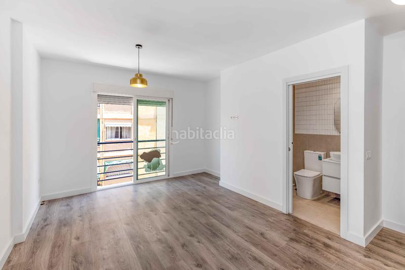 Foto d6f7ade1-6000-47e0-bfa8-dfb87b17c723. Appartement avec chauffage dans Los Castillejos - La Trinidad Málaga