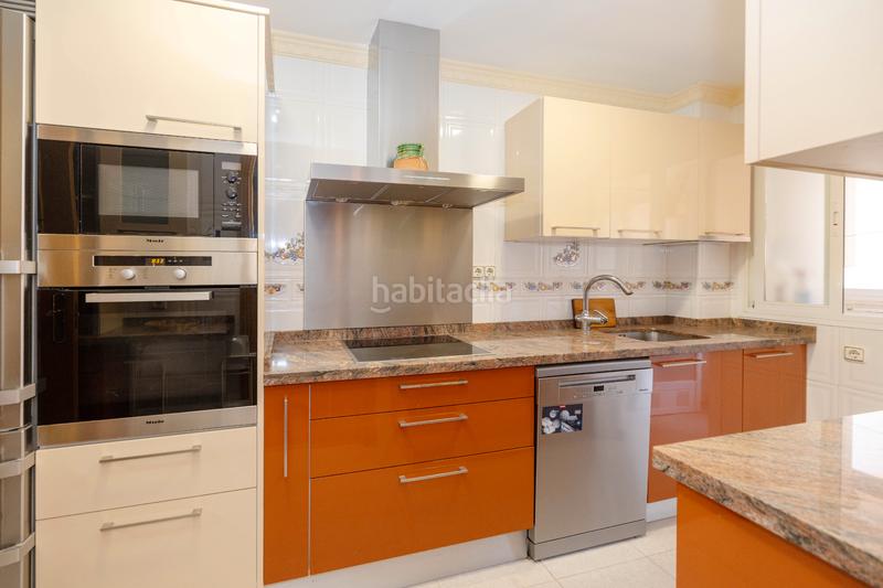 Foto eafa2f0a-1f5a-4aa7-af16-ecd9f5d6f3a8. Flat with parking in La Malagueta - Monte Sancha Málaga