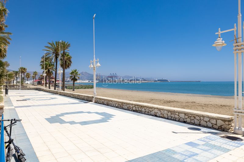 Foto 3f09e96e-ab0c-4539-9745-999aa9bddeb5. Local comercial amb calefacció a Paseo Marítimo Oeste - Pacífico Málaga
