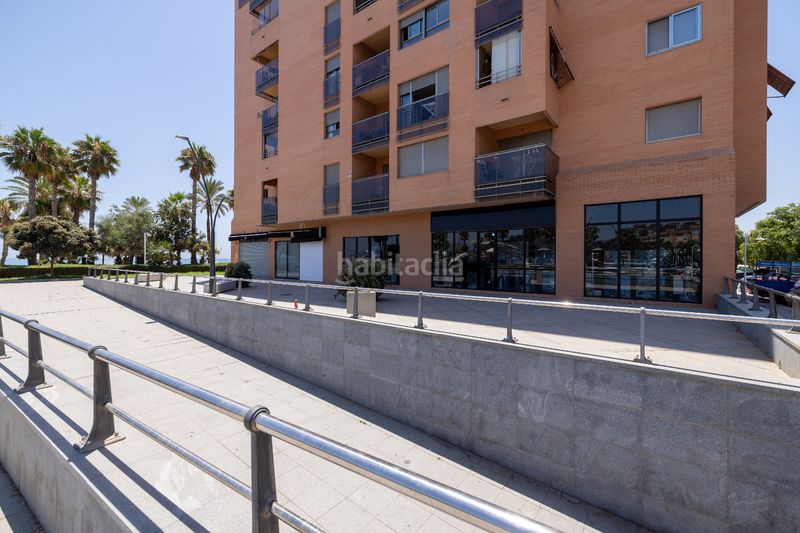 Foto afb280bc-fe6b-442b-8da6-c96841ec9738. Local comercial amb calefacció a Paseo Marítimo Oeste - Pacífico Málaga