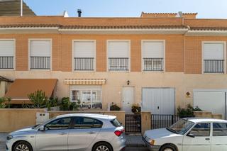 Casa adossada  Calle virgen de covadonga 18. Adosado en ibi
