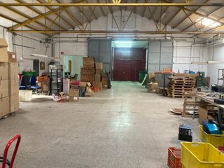 Nau industrial  Carrer de les costeretes 7. Nave en onil