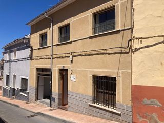 House in Carrer de les creus baixes 10. Casa de pueblo en onil