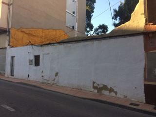 Pis a Calle arrabal 51. Solar urbano.