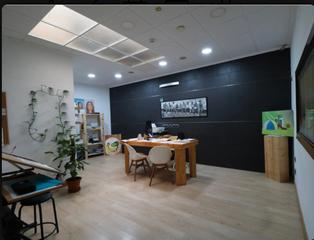 Lloguer Local Comercial  Carrer del mercat. Local en onil con vivienda.