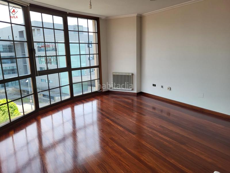 Foto 1cb47612-33fc-4047-96df-38d9d64e65cc. Etagenwohnung mit heizung parking in Zona Fernández Labreda Pontevedra