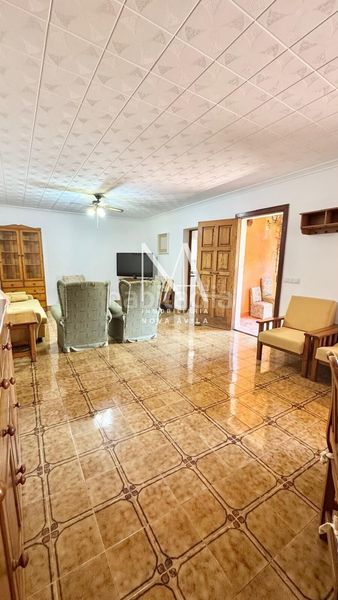 Foto f9e06118-e035-466e-80e7-ad2fac46e780. Chalet en Puigpunyent