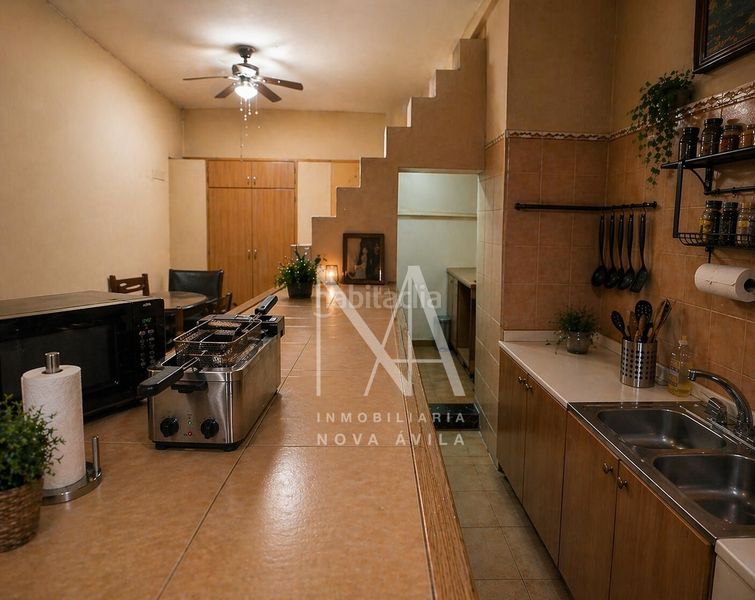 Foto 5f6e2aa9-9b72-4389-a558-e47de39a75ba. Casa adossada amb aparcament a S´Arenal Palma de Mallorca