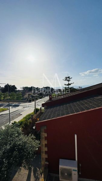 Foto c9df8eaf-f683-44e1-97f1-9d0f03ee72ea. Casa adossada amb aparcament a S´Arenal Palma de Mallorca