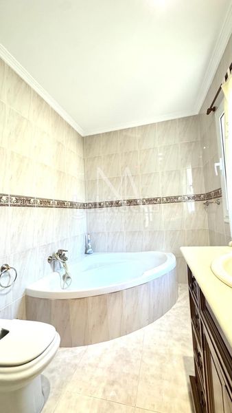 Foto d5614ca1-20f9-4762-ac78-99fbea6751f2. Chalet  en Son Amonda - Reis Catòlics Inca