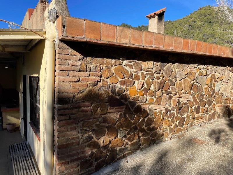 Foto 93cb844e-0aee-4894-9c53-6923a0d35a78. Finca rústica conjunto de 3 fincas en carretera en Alforja