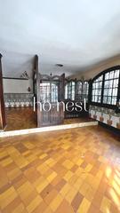 Casa adossada a Barceloneta -  Mol den Rovira. Casa seorial con local comercial en ubicacin estratgica