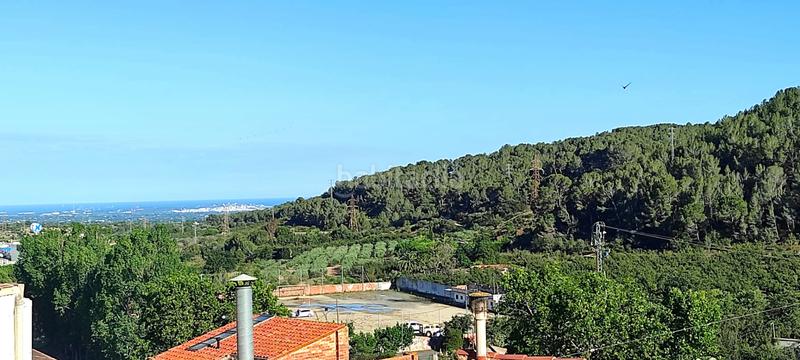 Foto 260e914d-0551-4fc4-94f2-f668307f8513. Semi detached house with parking in Riudecols