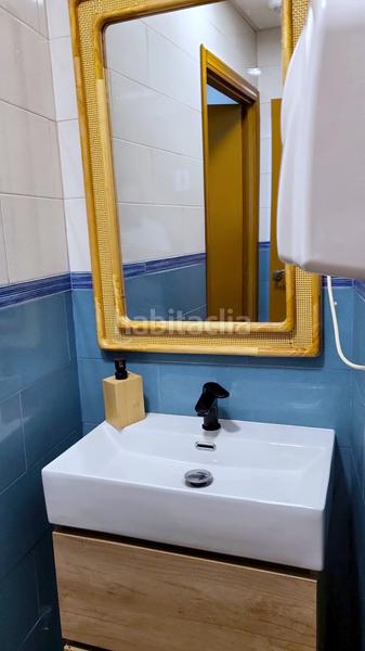 Foto c6675e3c-4b8e-464d-b2be-135eb8ecaad9. Traspaso local comercial en Centre Reus