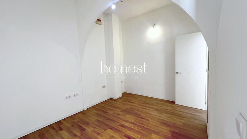 Foto 27c1216f-0c81-4148-a187-ec84cf18f648. Rent business premise in L´Espirall Vilafranca del Penedès