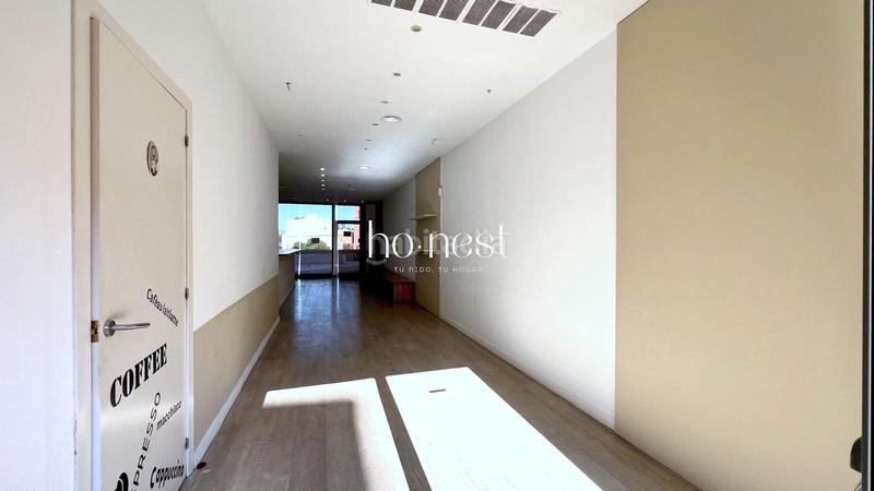 Foto e9d4a301-8a09-45eb-937c-c3dc0d572840. Alquiler local comercial ¡excelente local – ideal para negocio de hostelería! en Vilafranca del Penedès
