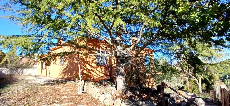 Foto 238add80-774d-4a0e-9528-b8afe5beda1a. Casa amb calefacció aparcament a Pontons