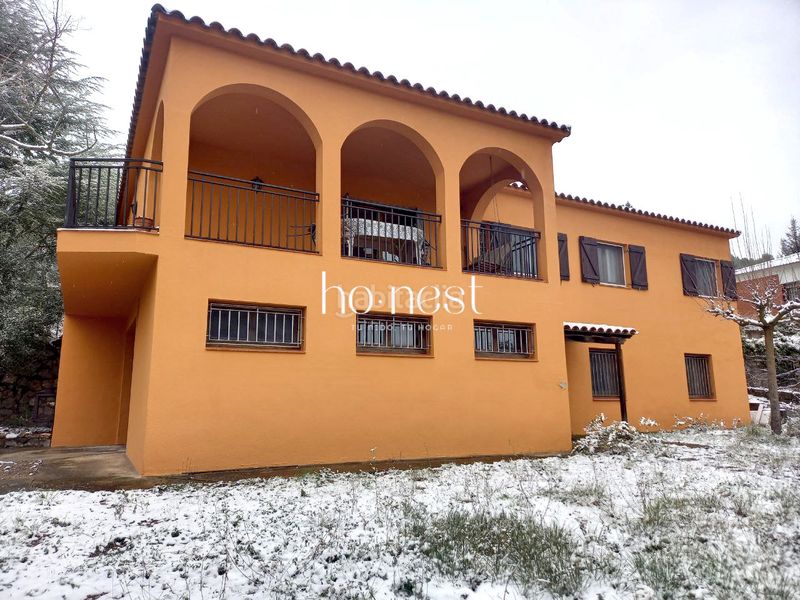 Foto 5d2a1f7f-e4a7-44b5-b6eb-93b176da4dbc. Casa amb calefacció aparcament a Pontons