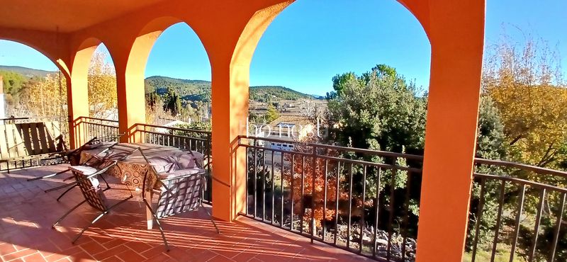 Foto 793cfaf9-4aff-4be1-9c45-a6caa2918568. Casa amb calefacció aparcament a Pontons