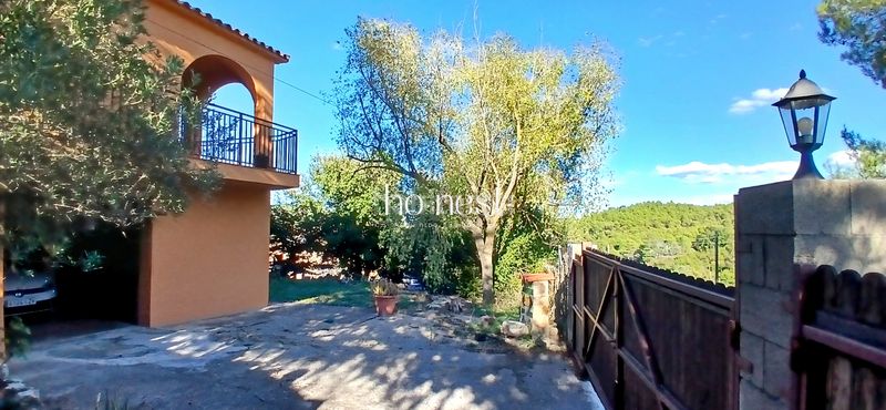 Foto 8855d0f8-843e-4028-804a-4f0a889ea230. Casa amb calefacció aparcament a Pontons