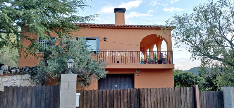 Foto 890a881b-6185-4aa0-bc57-971f391c2935. Casa amb calefacció aparcament a Pontons