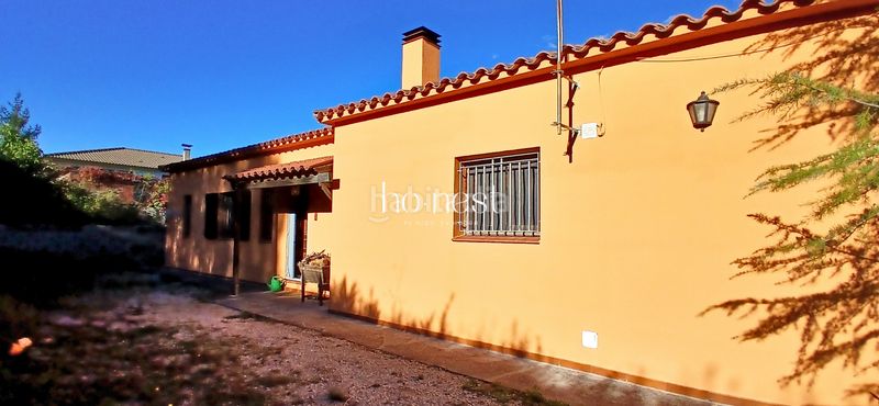 Foto 975da21a-c1d6-4e7c-a72e-95237347f40c. Casa amb calefacció aparcament a Pontons