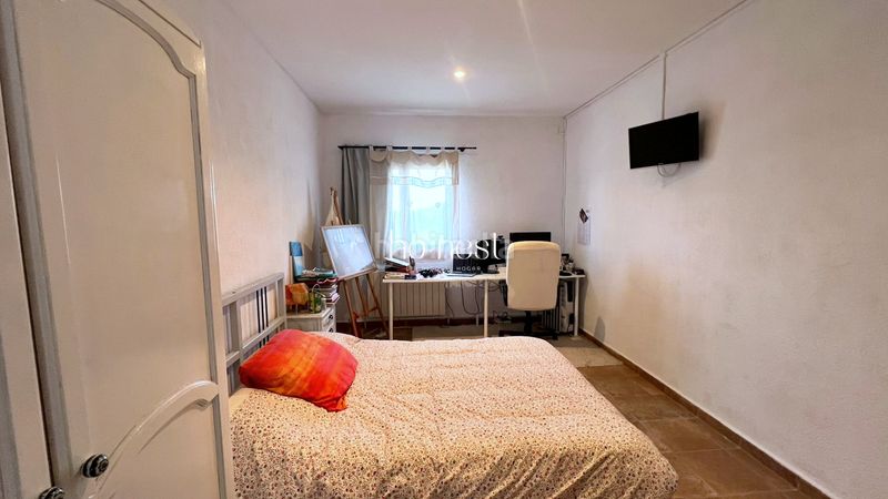 Foto a785e81d-59ce-40e6-9ad7-e09f13a5a57e. Casa amb calefacció aparcament a Pontons