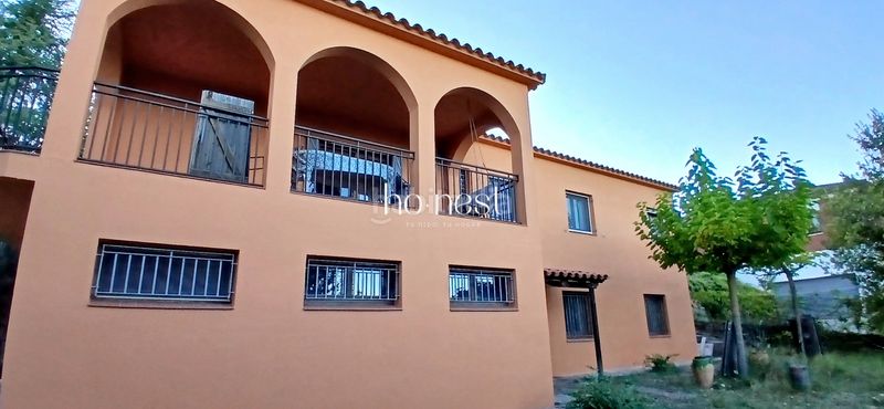 Foto ac6306f4-d14b-4f08-ac25-cca897bf50c2. Casa amb calefacció aparcament a Pontons