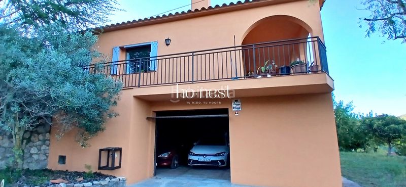 Foto aeda323b-a22f-4474-957e-19fddb3a64df. Casa amb calefacció aparcament a Pontons