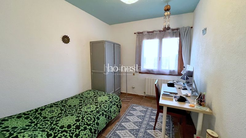 Foto f9beafa9-9088-42d6-9657-7792b568da55. Casa amb calefacció aparcament a Pontons