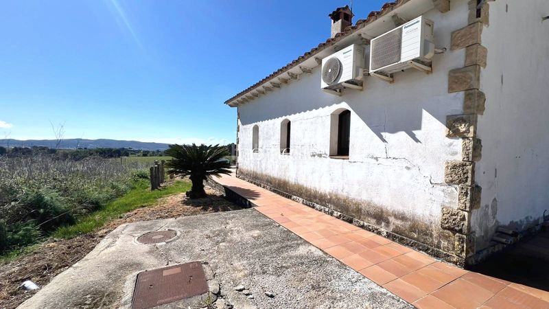 Foto 1dafbd0f-d47b-441e-bed9-f58198522cbd. Casa amb calefacció a Castellví de la Marca