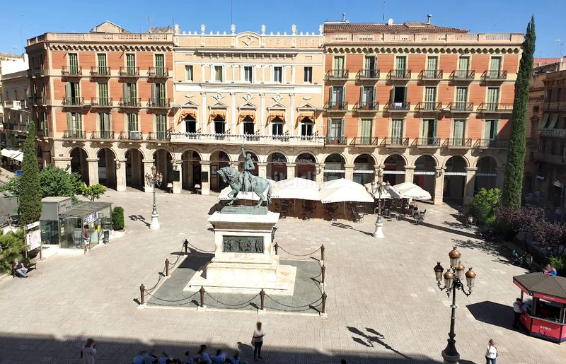 Foto 9108f757-cbcb-45e9-9080-09c5b38a5b5f. Traspaso local comercial en Centre Reus