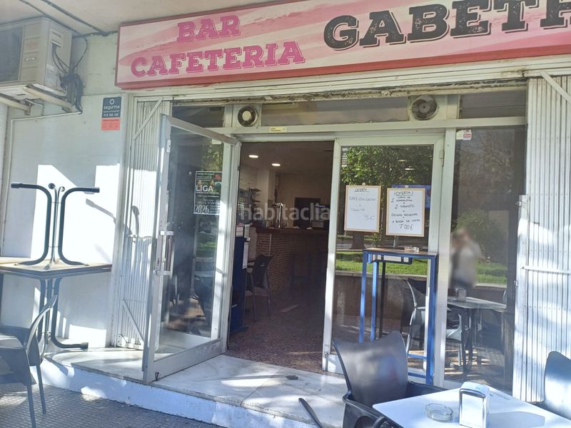 Foto 389286e0-53f7-4a2e-82bc-749a3cf3ad94. Traspàs local comercial a Llevant Reus