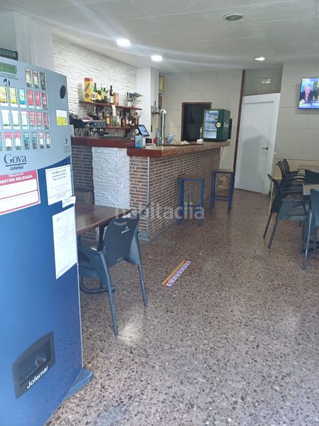 Foto 77d5a158-e823-46b1-a52e-b719b42b6336. Traspàs local comercial a Llevant Reus
