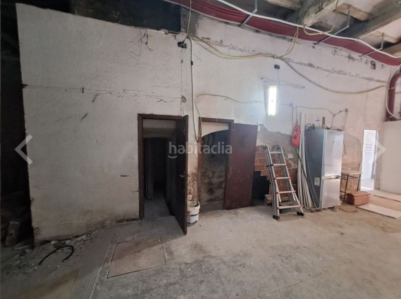 Foto f837637c-dfc9-49ff-bbb2-f3918fbf7620. Lloguer local comercial a Centre Reus