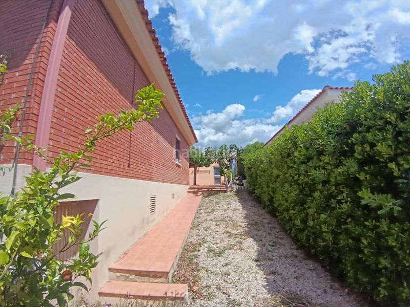 Foto 8215306e-8864-4b53-a276-88ed77d09695. Casa amb aparcament a Castellvell del Camp