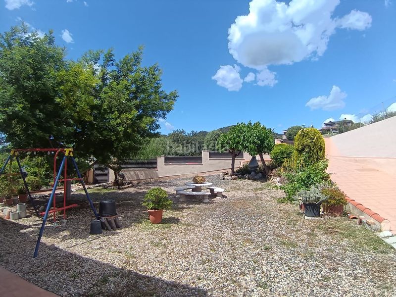 Foto b1682431-8395-4028-a9fa-e3c665de1c37. Casa amb aparcament a Castellvell del Camp