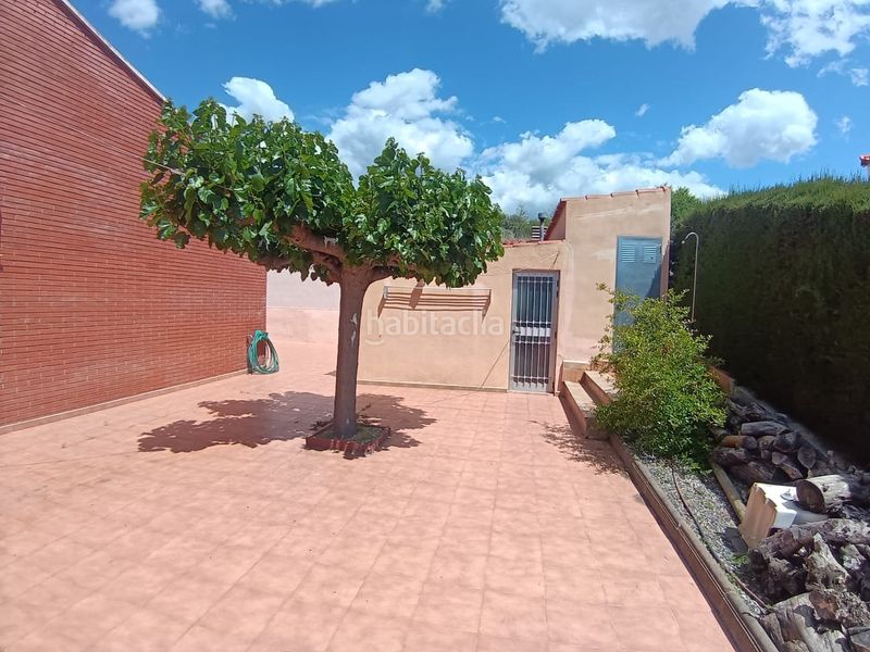 Foto cd5fb0c0-2d77-4eea-b02e-479f2978a0f3. Casa amb aparcament a Castellvell del Camp